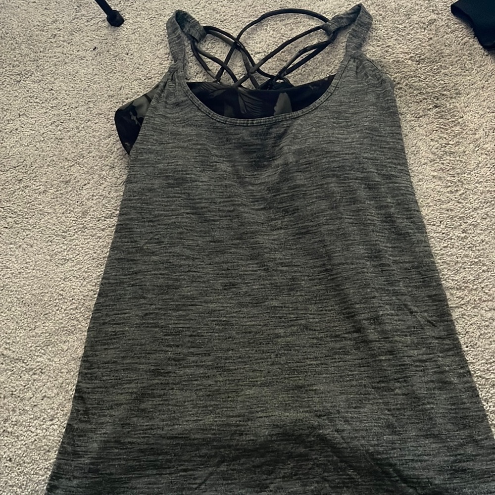 Lululemon workout top
